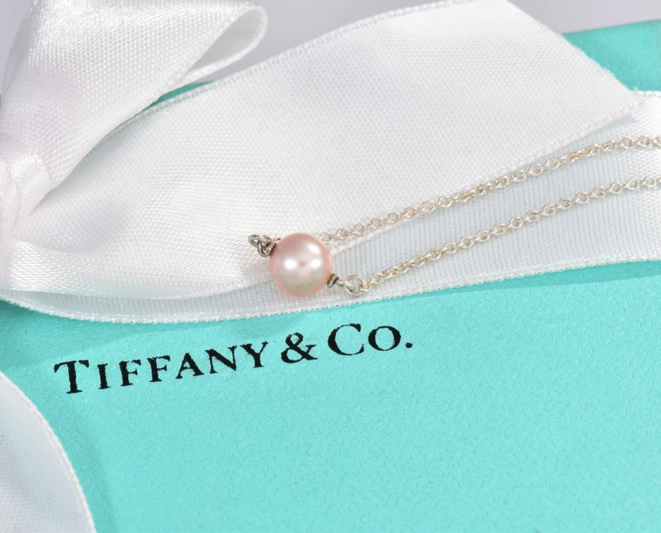 Tiffany & Co Silver Elsa Peretti Pink Pearl By Yard Pendant 16.7" Necklace Pouch - Image 1 of 4