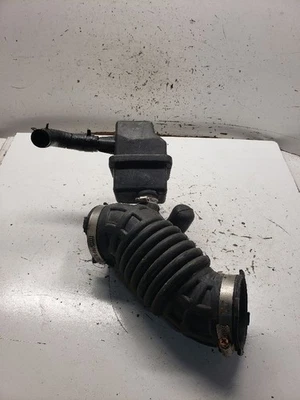 Tubo de admisión de aire frío del motor usado se adapta a: Nissan Sentra 2011 grado A Foto 1 de 4