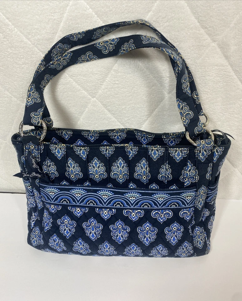 Bolso de Hombro Vera Bradley Acolchado Azul Oscuro Floral 13x14" Anillos de Plata Foto 1 de 4