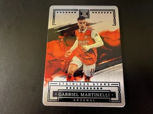 2022123 Panini Impeccabile EPL Stainless Stars #8 Gabriel Martinelli /71 Arsenal - Foto 1 di 2