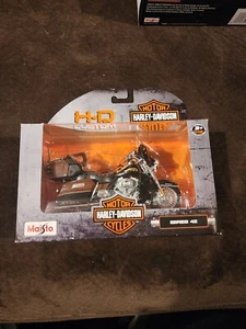 Maisto 2013 FLHTK Electra Glide Ultra Limited Harley Davidson Series 42 1:18 - Picture 1 of 2