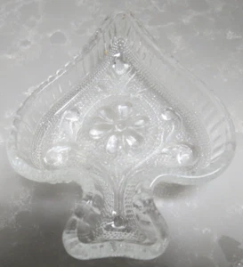 Vintage Tiara Glass Sandwich Clear Spade Ashtray Trinket Holder - Picture 1 of 5