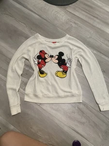 Disney Mickey & Minnie Kissing Knitted White Crewneck Sweater size KIDS Large - Picture 1 of 8
