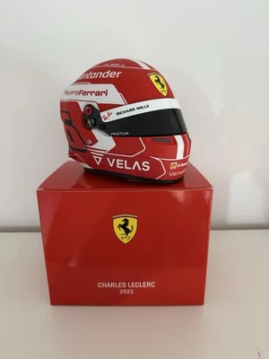 Casco Leclerc 2022 Ferrari Bell Scala 1/2 - Immagine 1 di 4