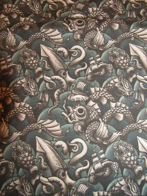 Tecido 100% algodão com estampa Cthulhu Sea Monster 23 x 26 mais peça lula gigante - Imagem 1 de 3