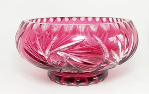 Schöne mittlere rubinrote böhmische Glasschale 6,6 Zoll. - Bild 1 von 8