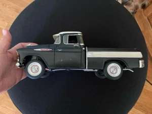1957 Chevrolet Cameo 1:18 Black Pick Up Truck - Picture 1 of 7