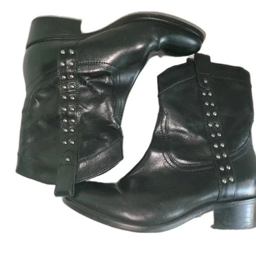 Botines Johnston & Murphy para mujer de cuero negro con tachuelas talla 7M Foto 1 de 4