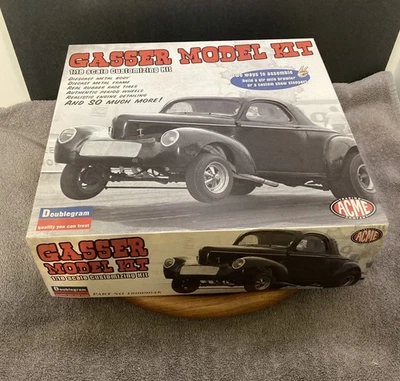 ACME 1:18 Willys Blown Gasser 1940 Diecast Model Car Kit Show or Qtr Mile Strip - Image 1 of 4