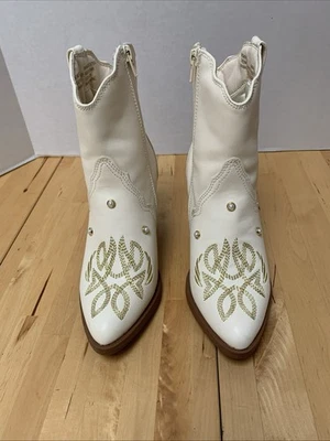 BOTAS MIA CHEYENNE BORDADAS/PERLA ACENTO CREMALLERA TOBILLO ESTILO WESTERN, Talla 6 Foto 1 de 4