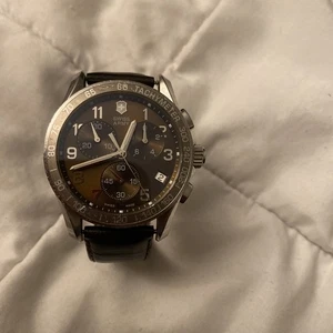Tachymeyer Classic Swiss Army Victorinox 241151 Herrenuhr - gebraucht - Bild 1 von 7