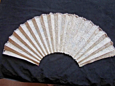 Антикварный ручной вентилятор кружевной лист, тамбур кружево на всем креплении. Яркий! - Изображение 1 из 4