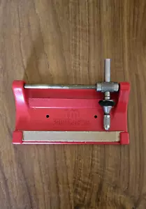 IM Pointmaster Gramophone Fibre Needle Sharpener - RED - Picture 1 of 3