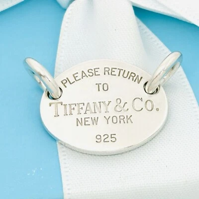 Please Return to Tiffany & Co colgante de plata esterlina con etiqueta ovalada de gargantilla Foto 1 de 4