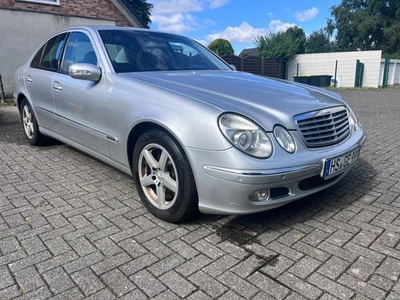 Mercedes E270 CDI W211 2003 BJ 177 PS Leder TÜV 02.2025 Defekt / Bastlerfahrzeug - Bild 1 von 4