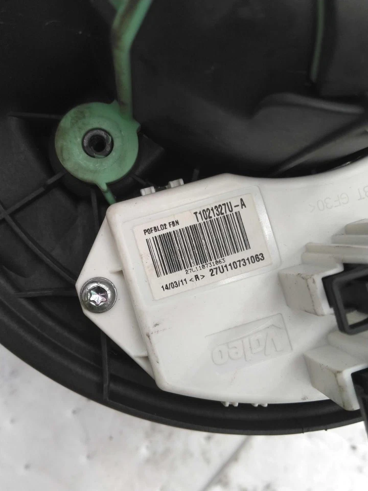 Motor soplador HVAC usado se adapta a: BMW 328I grado A 2011 Foto 1 de 4