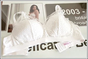 Emerson Intimates * Women's-Size 18C-Lace Covered-Padded-Wirefree Bra-White - Picture 1 of 4