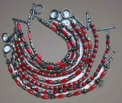 "Pulsera artesanal tono rojo y plata coral vidrio estaño 7,5"" única en su clase" Foto 1 de 4