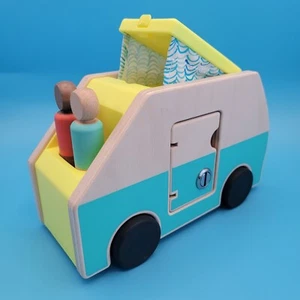 Lovevery Bloccaggio Porte Camper Legno Van Go Montessori Gioco Giocattolo Avventura - Foto 1 di 14