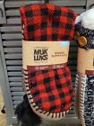 Muk Luks Men's Sz S/M (5-7)  Red/Black Plaid Slip Resistant Slipper Socks