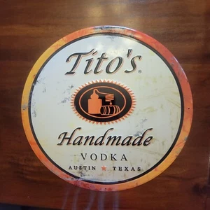 Tito's Handmade Vodka 17,5" rundes Metall Blechschild Austin Texas Mancave Bar Garage - Bild 1 von 6