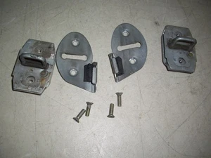 Juego de pestillos de puerta trasera Jaguar XJ6 1985 para series 2 y 3 - Imagen 1 de 3