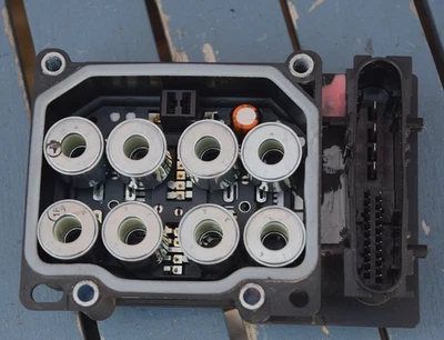 2004-2006 TOYOTA CAMRY Anti-Lock Brake Pump Module Assembly OEM Foto 1 de 4