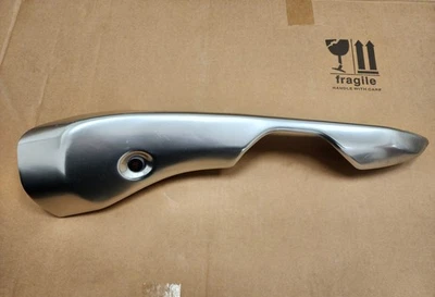 Protector térmico escape izquierdo Suzuki GSX1300R 2021-2024 Hayabusa OEM 14190-10L00 Foto 1 de 4