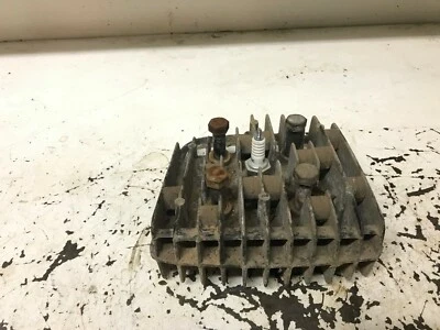 Pernos de culata de motor Kawasaki KE125 1980 KE 125   Foto 1 de 4