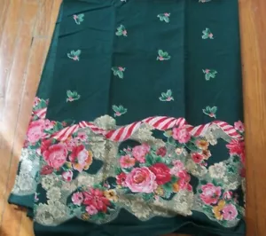 "Paño de mesa de mezcla de algodón de Navidad verde oscuro rosas, cintas y acebo 50"" x 60" - Imagen 1 de 1