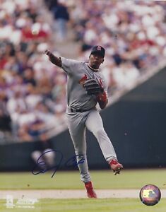 Edgar Renteria Autographed Signed 8x10 Photo - MLB Cardinals Marlins - w/COA