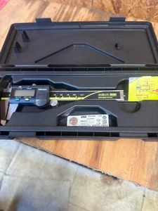 Mitutoyo digital caliper with back up battery - Picture 1 of 1