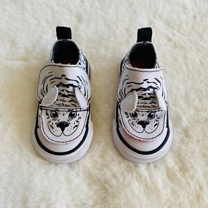 NEW Converse All Star Toddler Boys Dog Casual Sneakers Size 4 White & Black