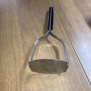 Vtg Potato Masher Flat Solid Stainless Steel Base Black Handle Rivets Made USA - Picture 1 of 5