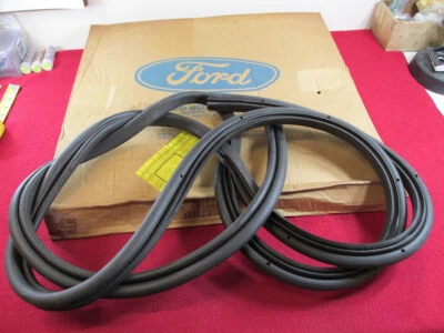 NOS 1979-1993 ? FORD MUSTANG DOOR WEATHERSTRIP FORD# E6ZZ-6120708-A - Image 1 of 4