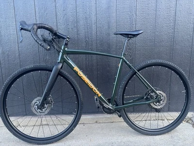 Bicicleta de grava Poseidon X tamaño mediano con horquilla y ruedas mejoradas Foto 1 de 4