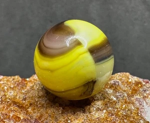 BEAUTIFUL Vintage Marble King Rainbow Marble - BLENDED Bumblebee - .66" WET! - Picture 1 of 7