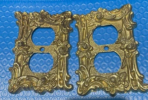 2 Vintage AT & HC 60D Metall Steckdosenabdeckung Messing Farbe Rose Design @ 3,5” x 4,5” - Bild 1 von 3
