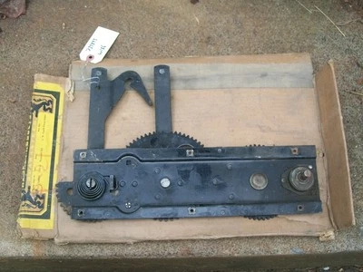 Plymouth P3 1937 Dodge D6 4P sedán NORS PUERTA DELANTERA IZQUIERDA REGULADOR VENTANA 739893 Foto 1 de 2