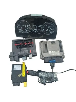 VW Touran 2.0 FSI OE Centralina Motore Set 06F906056N 0261S02013 - Immagine 1 di 4