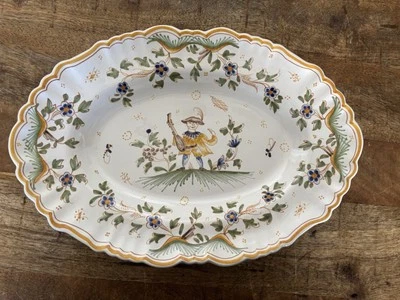 "Plato Moustiers vintage francés pintado a mano verde y dorado 14,5"" por 10""" Foto 1 de 4