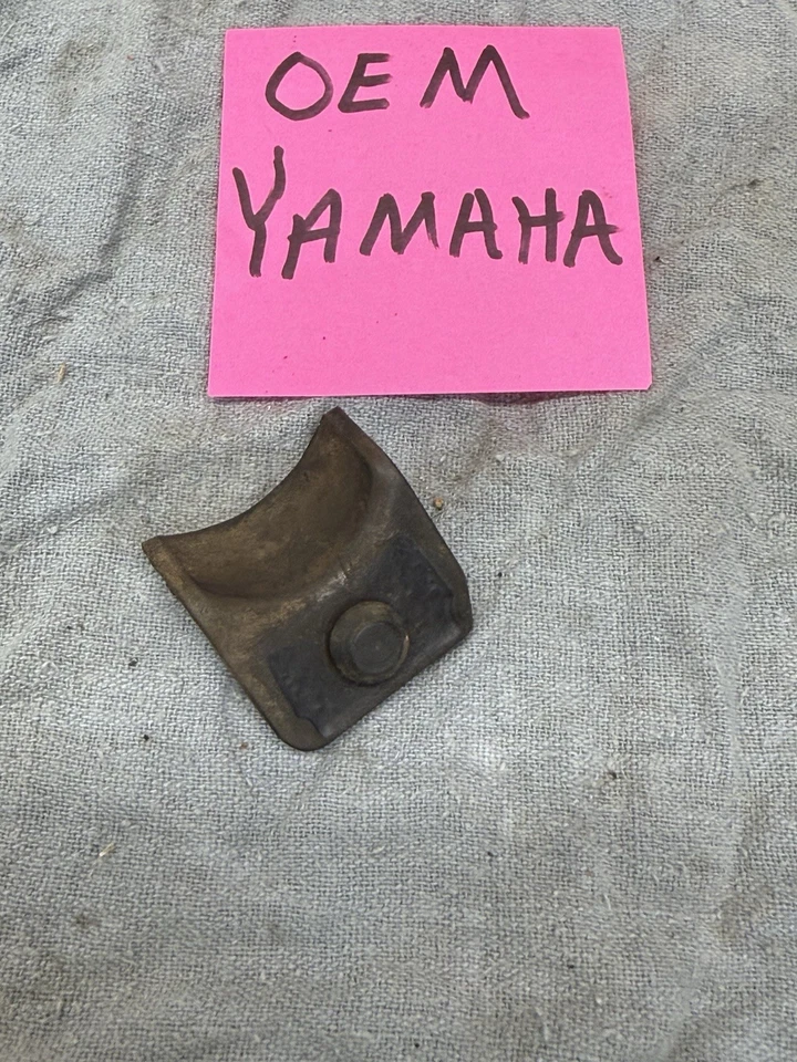 Amortiguador de montaje de marco de goma tanque de gasolina Yamaha YZ 125 250 490 23X-24184-00 1985-1990 Foto 1 de 3