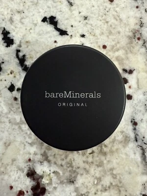 Minerali nudi polvere media. Spedizione gratuita. - Immagine 1 di 3