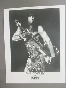 KISS b/w 8X10 promo photo Paul Stanley with BC Rich ! - Picture 1 of 1