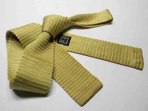 CRAVATTA Maglia SETA TRICOT made Italy CRAVATTINO di ALTA CLASSE ORO BEIGE - Picture 1 of 2