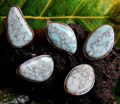 1 Stück Ring aus Edelstahl mit Edel-Stein Türkis Neu für Damen - Bild 1 von 3