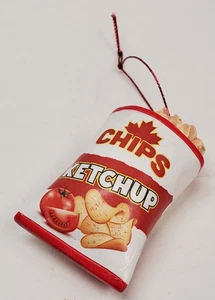 Vintage Ketchup Chip Bag Christmas Ornament by Main and Local Rare Canadian - Bild 1 von 4