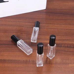 4 Pezzi Bottiglie Profumo Vuote 10ml Ricaricabili Spray Atomizzatore Pompa - Foto 1 di 11
