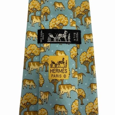Corbata para hombre Hermes vaca y becerro pasto turquesa/amarillo seda 7527 IA 3,5" X 56" USADA EN EXCELENTE ESTADO Foto 1 de 4