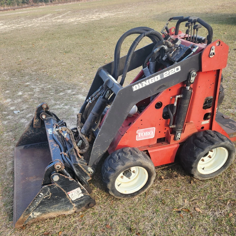 Minicargadora Kohler 20HP OHV Toro Dingo 220 🔥 329.2=pocas horas🔥 Foto 1 de 4